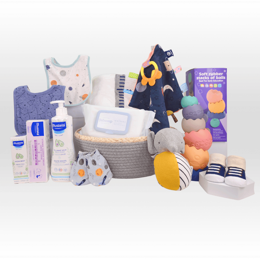 BUNDLE OF BABY JOY HAMPER | Baby Security Blanket | Animals Rattle | Growth blanket | Bib |  Baby Mitten | Barrier Cream | Cleansing Gel | BB歡樂誕生禮籃 |  嬰兒按撫巾 | 動物搖鈴 | 成長紀念毯 | 口水肩 | 嬰兒手套 | 護膚膏 | 髮膚沐浴啫喱 |