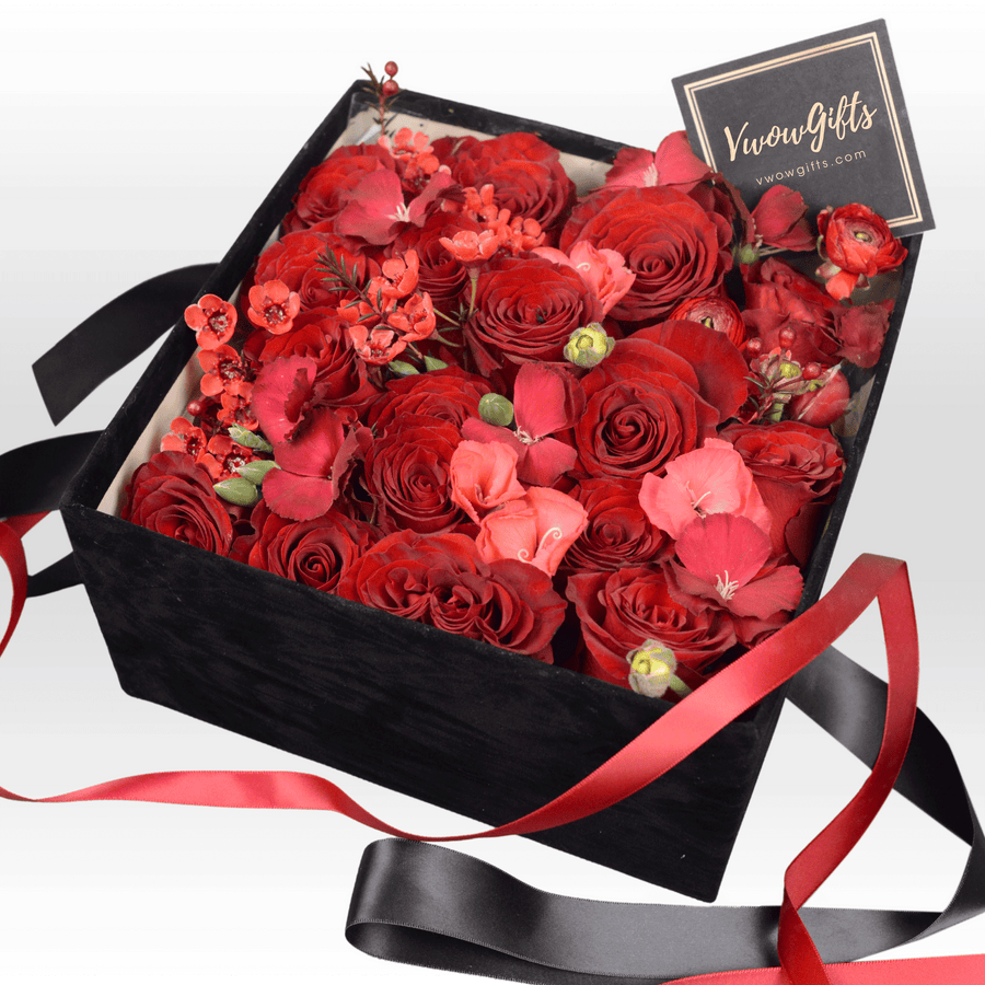 A black box filled with VWOWGIFTS' RED ROMANCE.