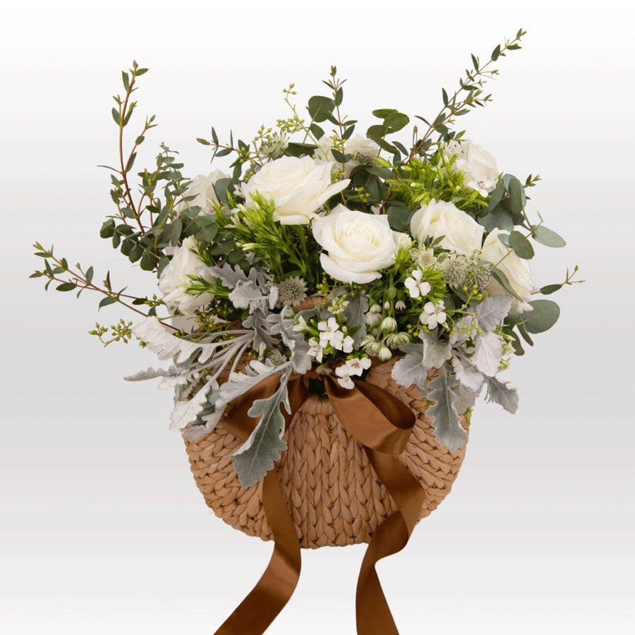 FABULOUS WHITE HAMPER｜Rose｜Seasonal Foliage｜Handmade Woven Handbag｜白色美妙禮籃｜玫瑰花｜時令伴草｜手工編織手提包