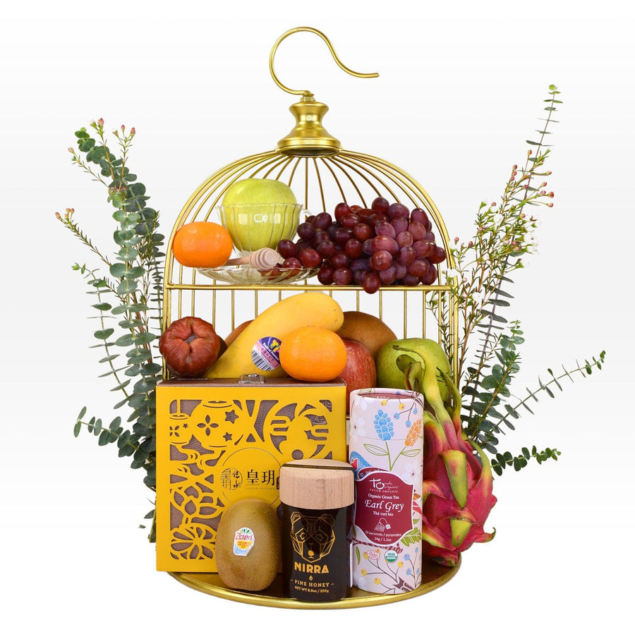 A VWOWGIFTS SILVER MOONLIGHT MID AUTUMN FRUIT HAMPER WITH IMPERIAL PATISSERIE MOONCAKE filled with fruit.