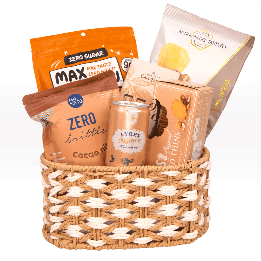 A WEEKEND FAVOURITES HAMPER filled with snacks and snacks. (Brand Name: VWOWGIFTS)