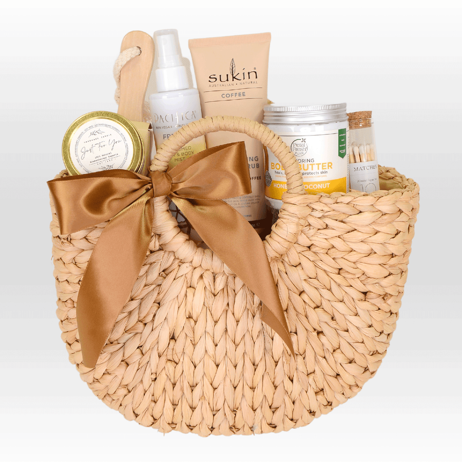 A wicker basket with a VWOWGIFTS Luxury Bath Experience in it.
